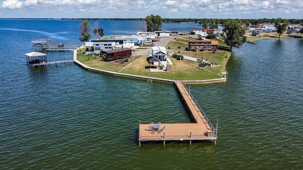 6465 Peninsula Road Kerens, TX 75144