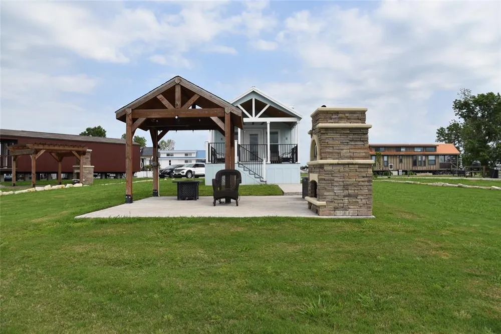 6465 Peninsula Road Kerens, TX 75144