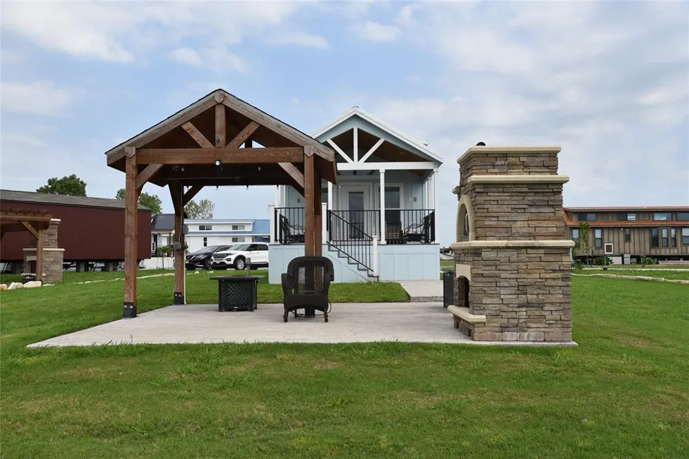 6465 Peninsula Road Kerens, TX 75144