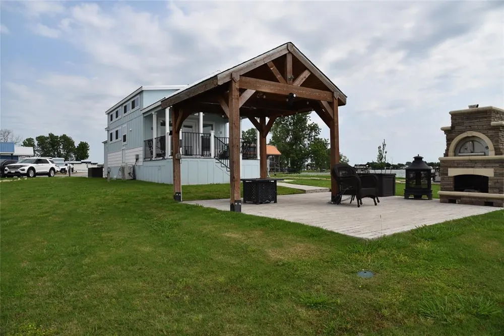 6465 Peninsula Road Kerens, TX 75144