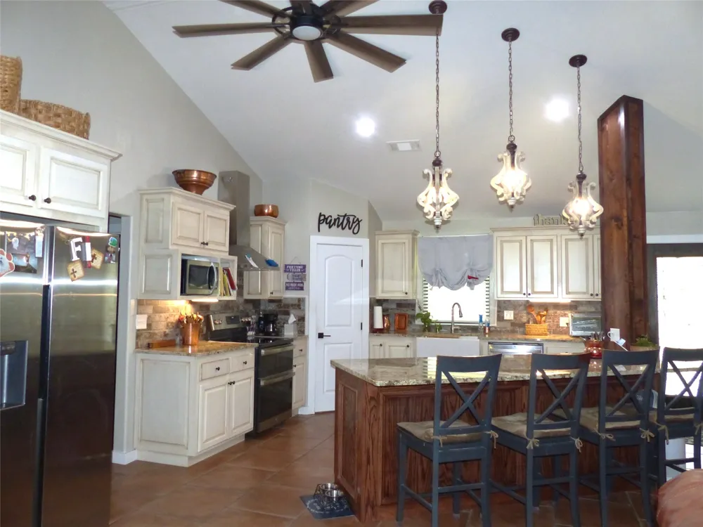 125 Parkview Brady, TX 76825