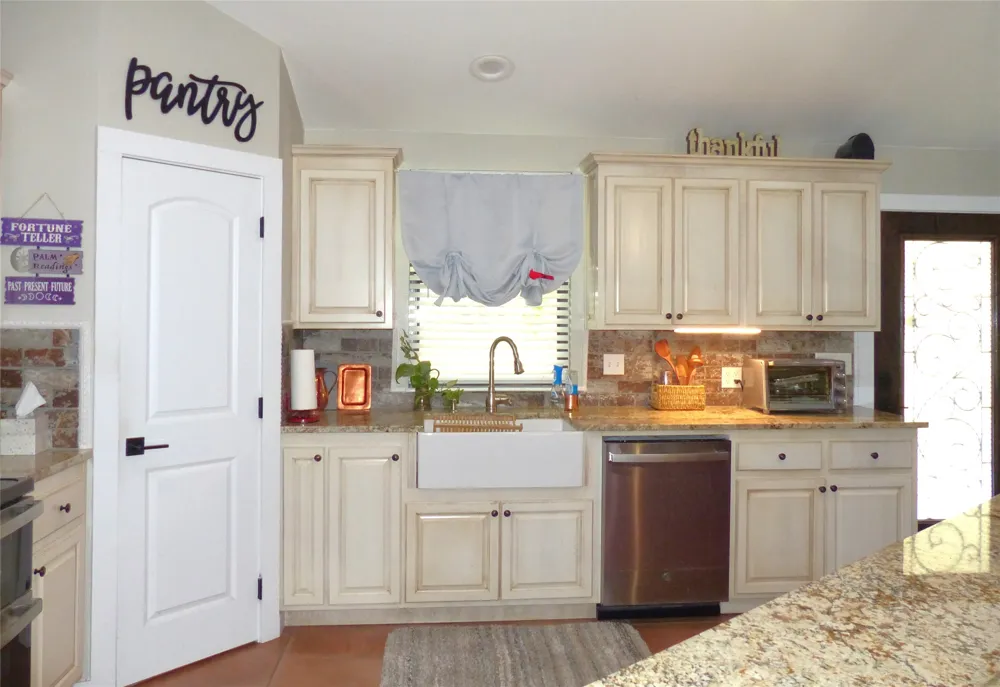125 Parkview Brady, TX 76825