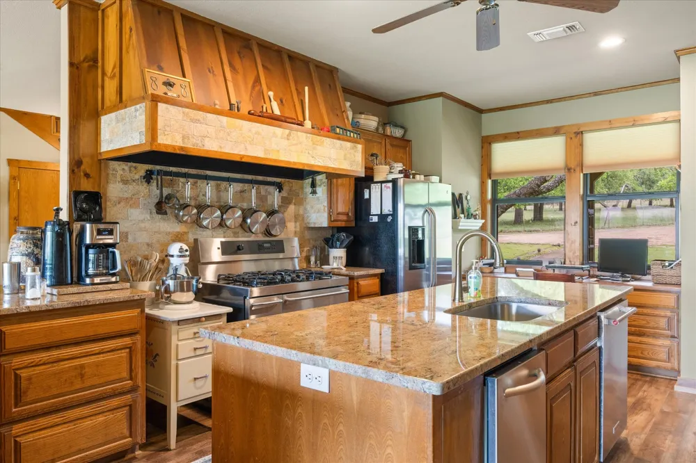 3165 Fm 51 Bluff Dale, TX 76043