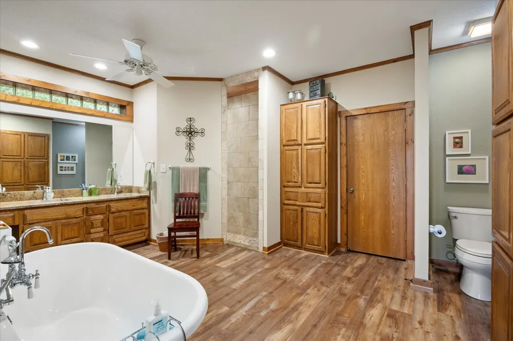 3165 Fm 51 Bluff Dale, TX 76043