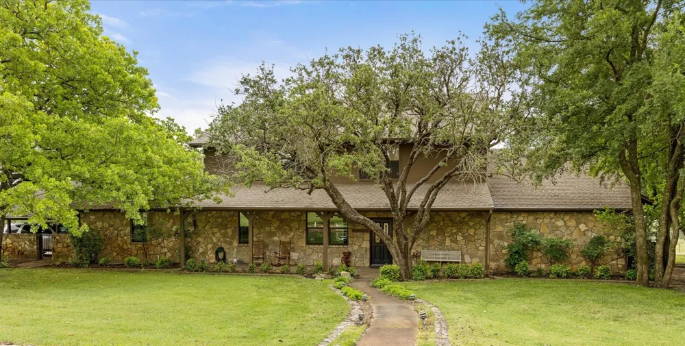 3165 Fm 51 Bluff Dale, TX 76043