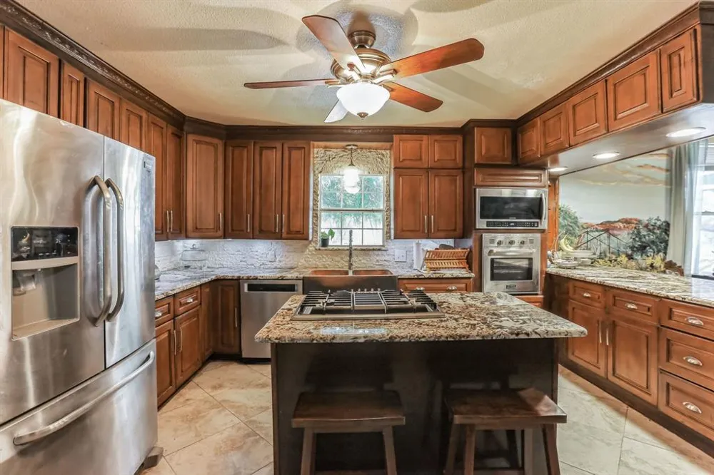 203 W Commerce St San Saba, TX 76877