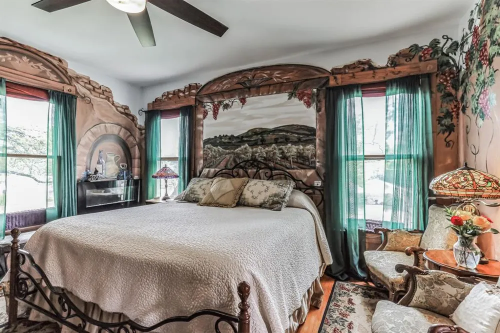 203 W Commerce St San Saba, TX 76877