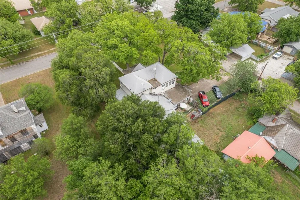 203 W Commerce St San Saba, TX 76877