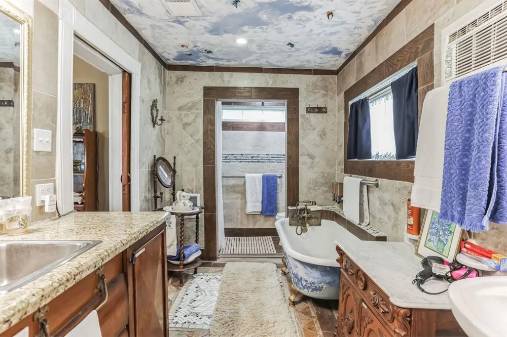 203 W Commerce St San Saba, TX 76877