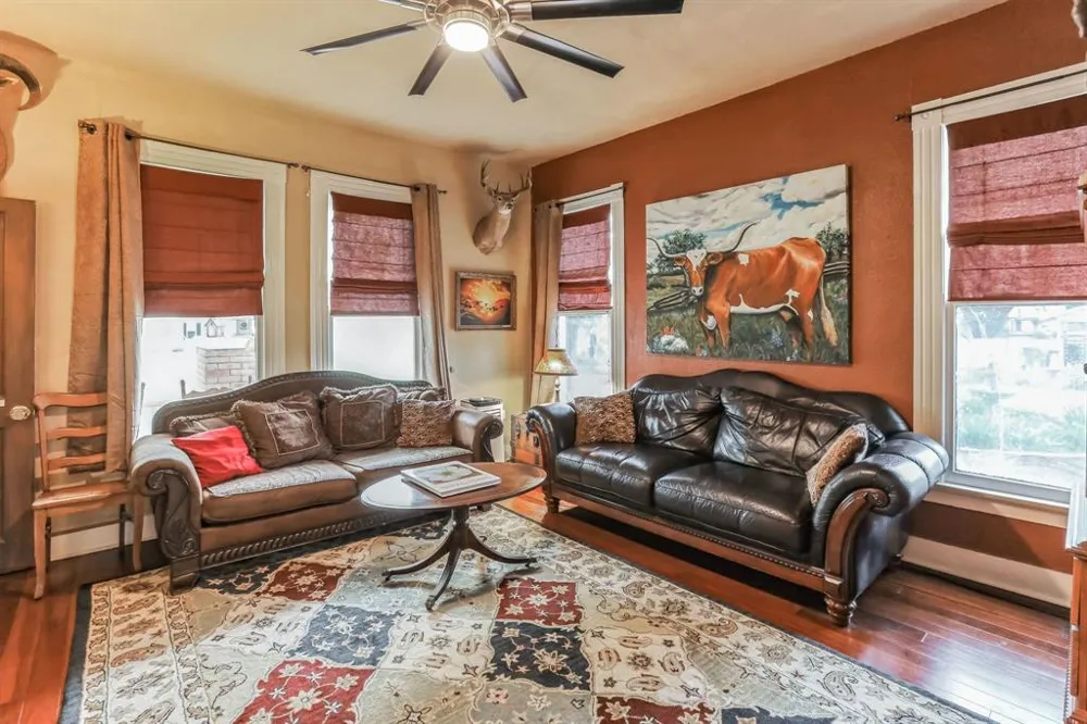 203 W Commerce St San Saba, TX 76877