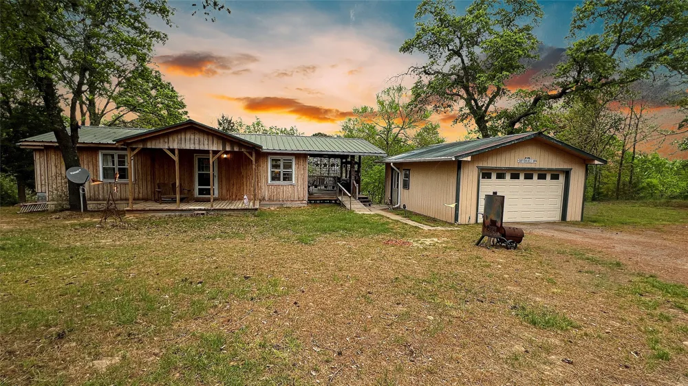 998 County Road 311 Tyler, TX 75706