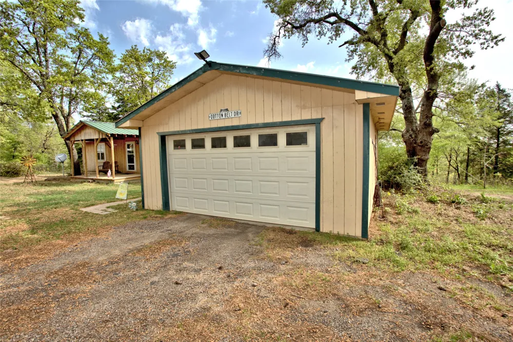 998 County Road 311 Tyler, TX 75706