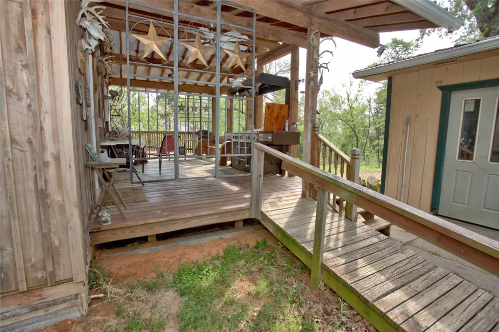 998 County Road 311 Tyler, TX 75706