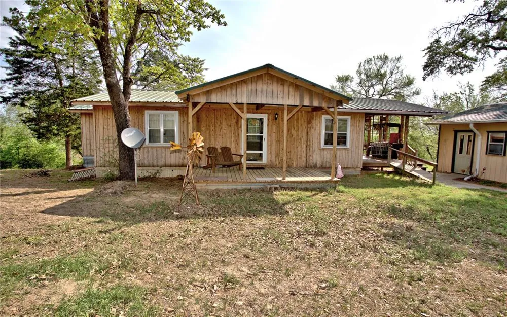 998 County Road 311 Tyler, TX 75706