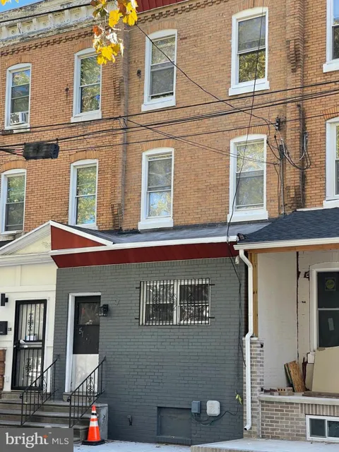 5122 ARCH STREET #2