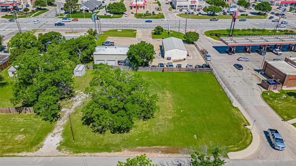 124 Anderson Street Burleson, TX 76028