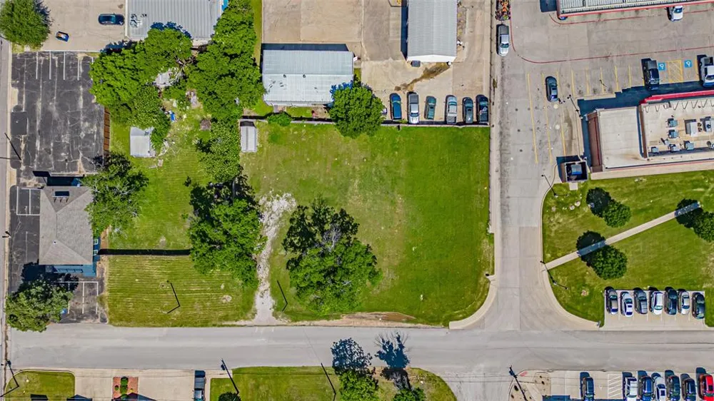 124 Anderson Street Burleson, TX 76028