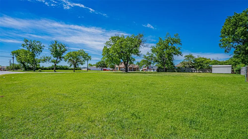 124 Anderson Street Burleson, TX 76028