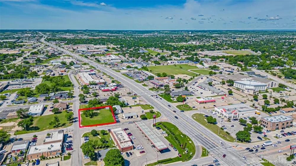 124 Anderson Street Burleson, TX 76028