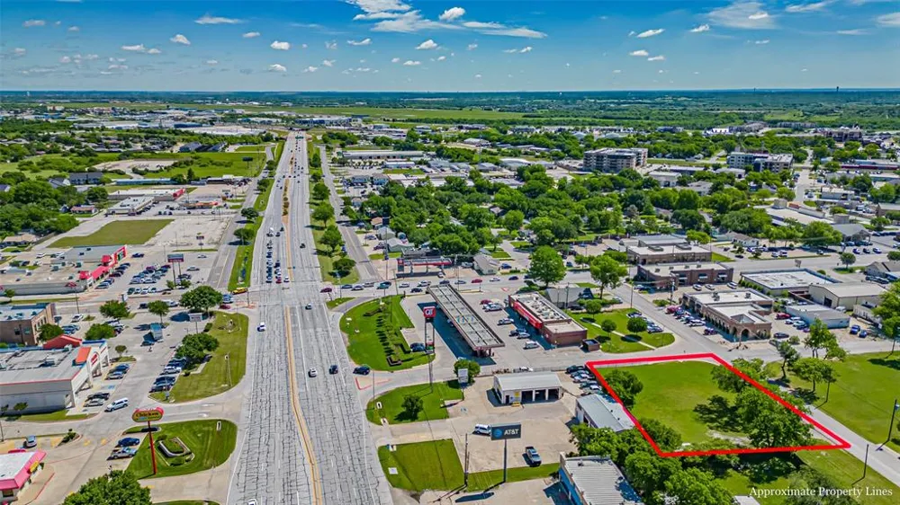 124 Anderson Street Burleson, TX 76028