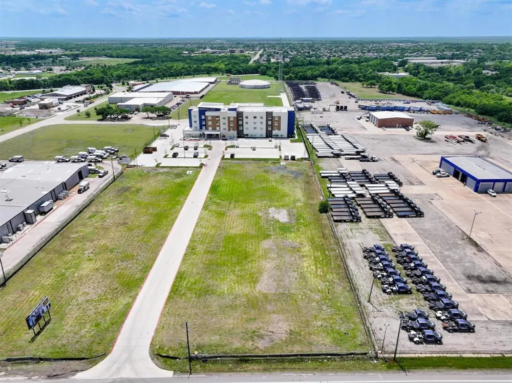 503 E US Highway 80 Forney, TX 75126
