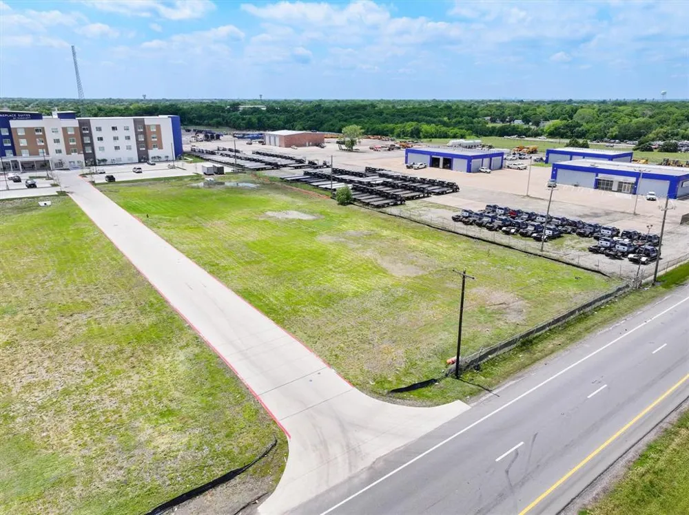 503 E US Highway 80 Forney, TX 75126