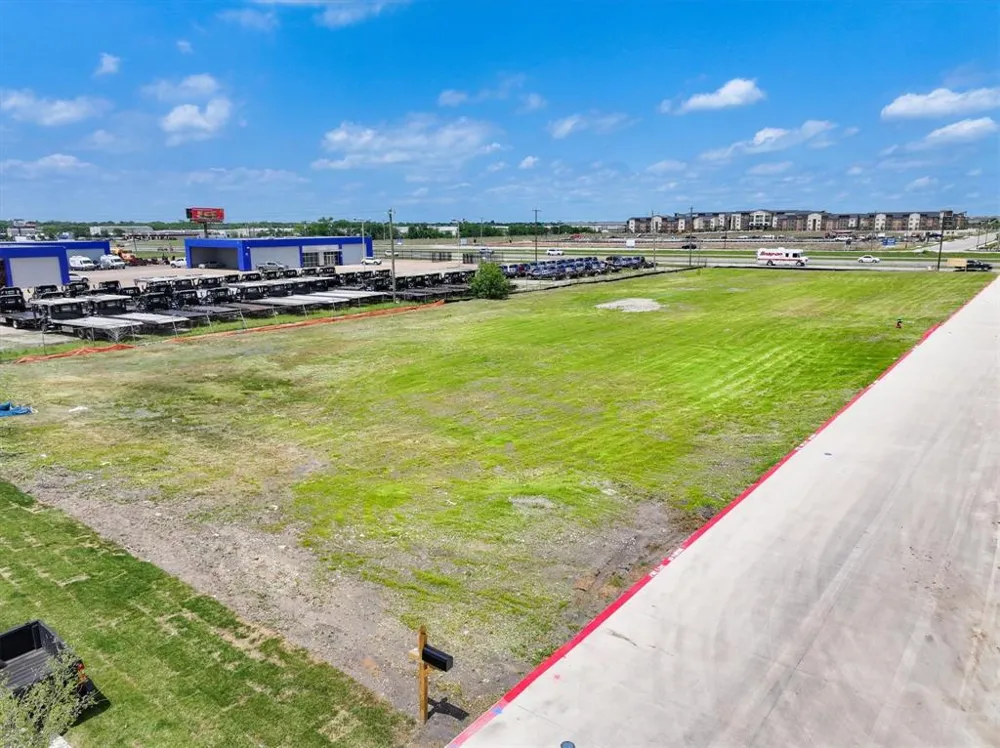503 E US Highway 80 Forney, TX 75126
