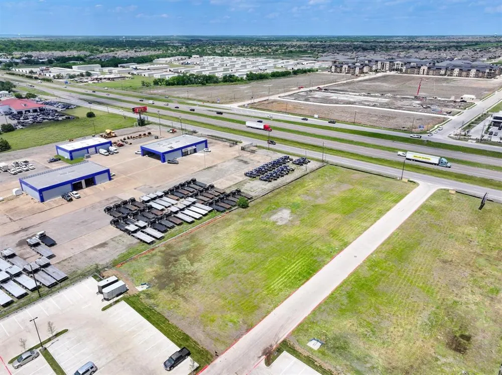 503 E US Highway 80 Forney, TX 75126