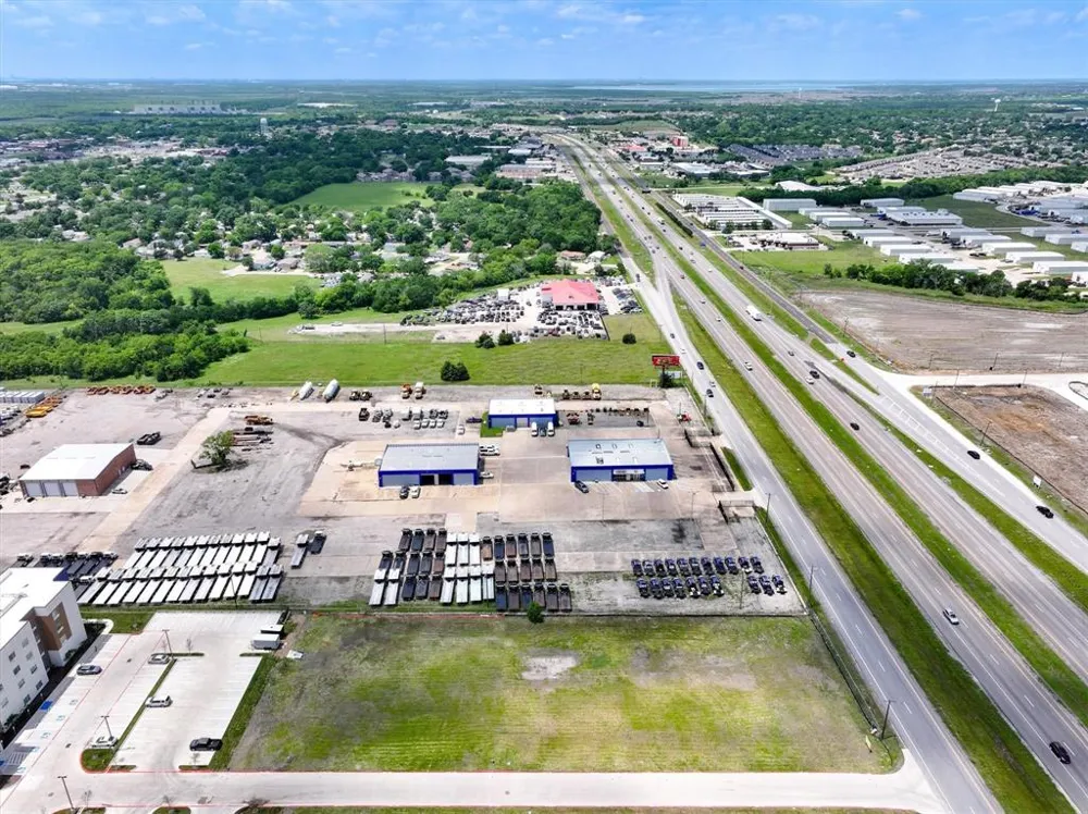 503 E US Highway 80 Forney, TX 75126