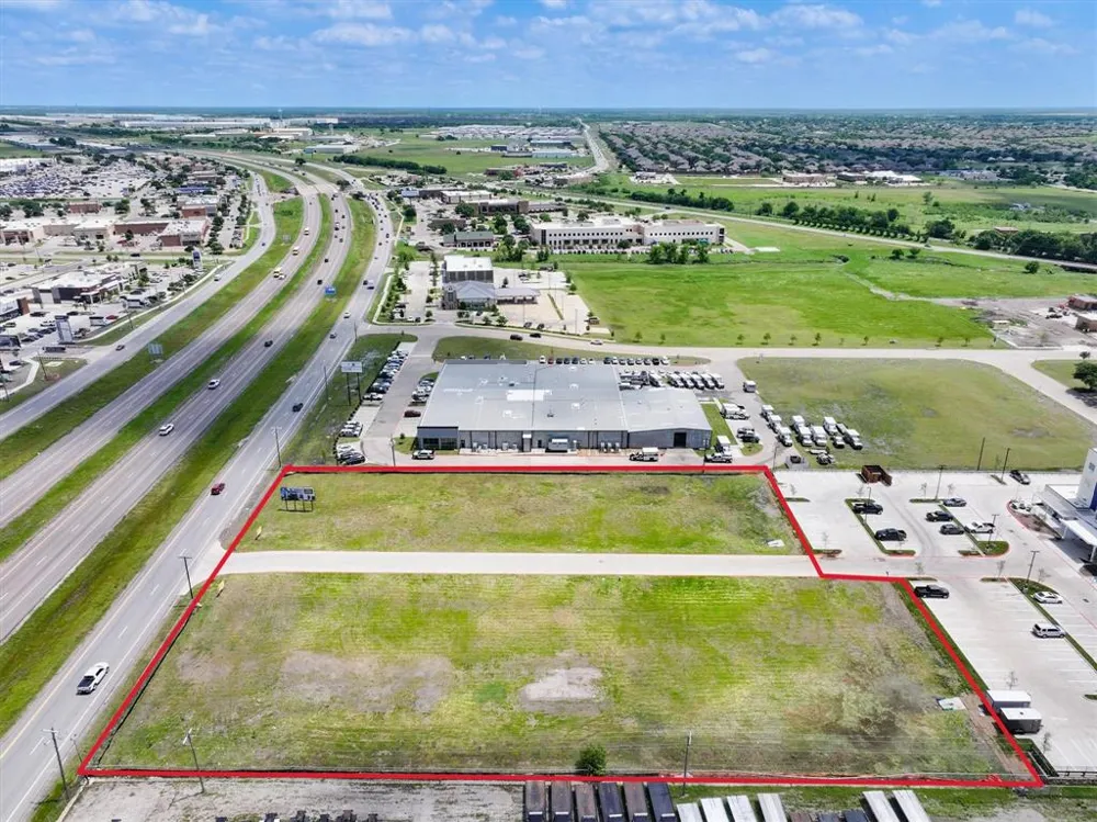 503 E US Highway 80 Forney, TX 75126