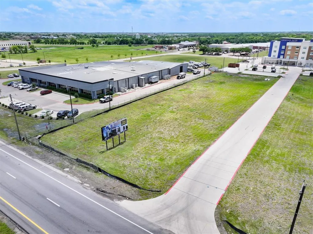 503 E US Highway 80 Forney, TX 75126