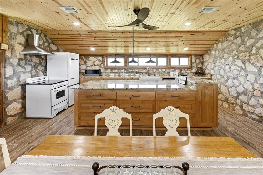 725 County Road 520 Evant, TX 76525