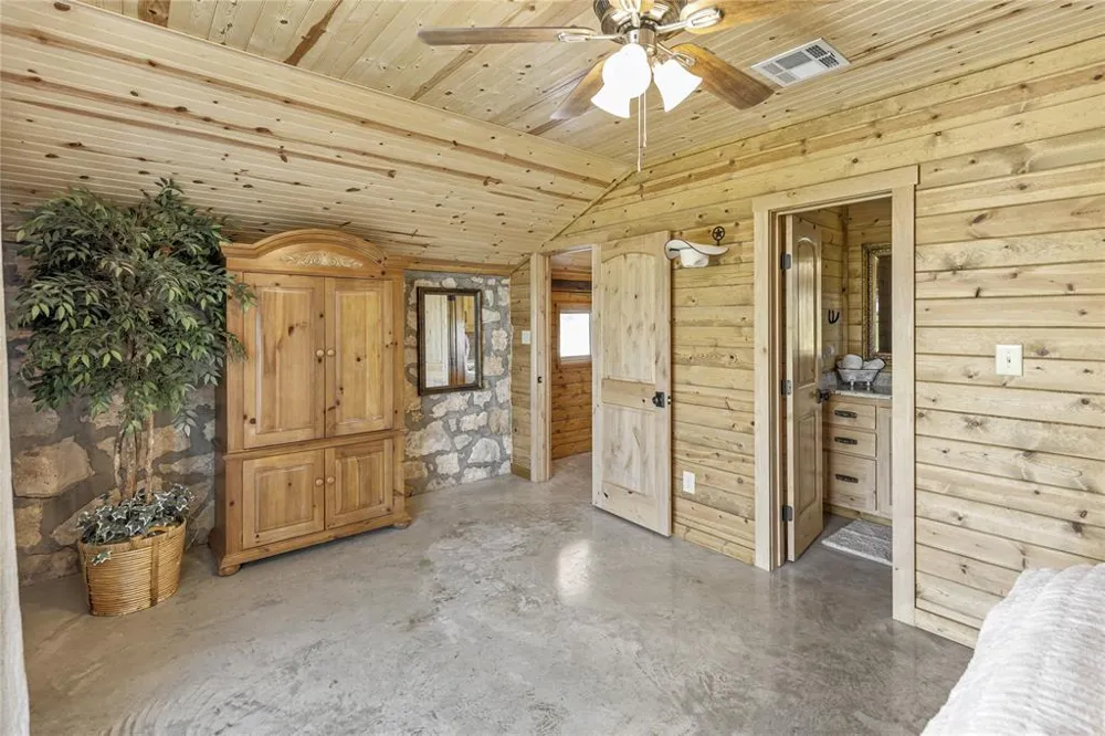 725 County Road 520 Evant, TX 76525