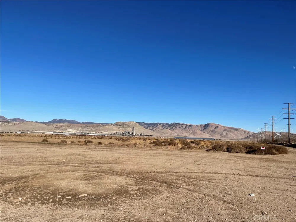 20028 Tehachapi Willow Springs Rd Tehachapi, CA 93561