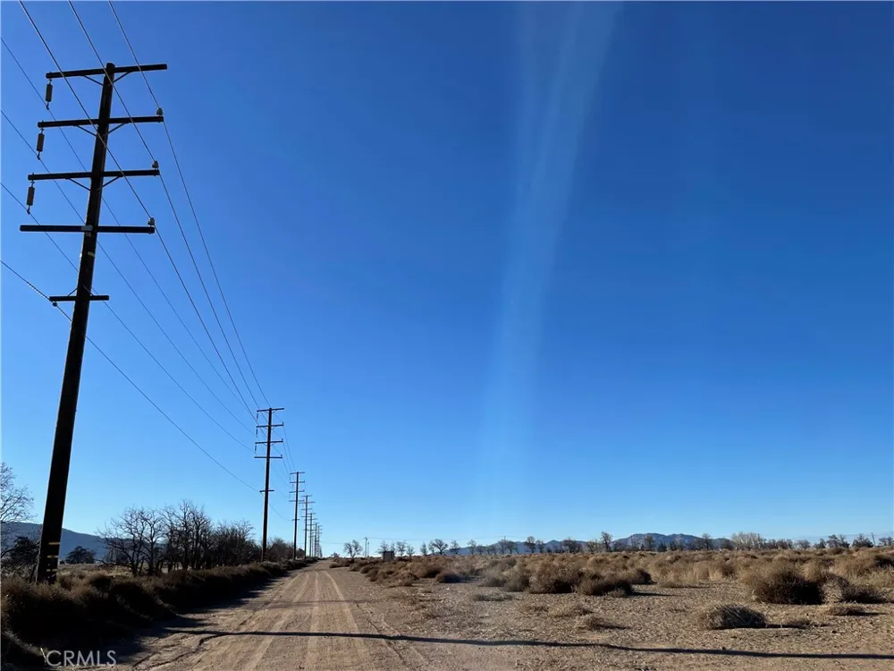 20028 Tehachapi Willow Springs Rd Tehachapi, CA 93561