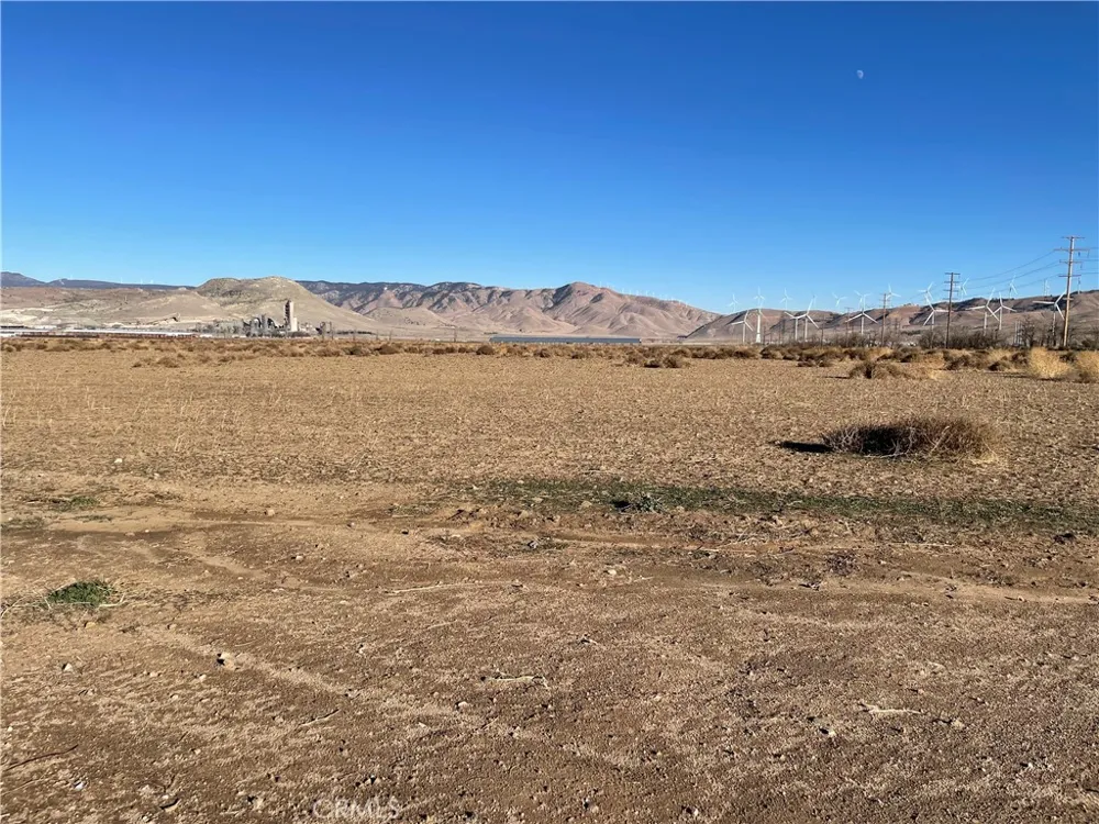 20028 Tehachapi Willow Springs Rd Tehachapi, CA 93561