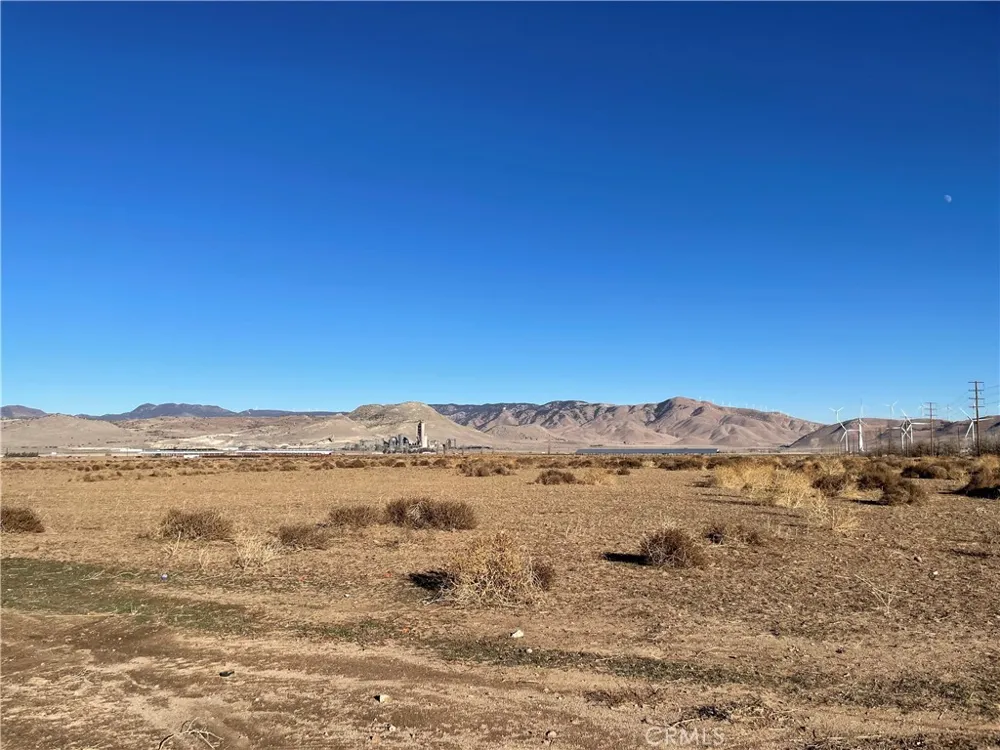 20028 Tehachapi Willow Springs Rd Tehachapi, CA 93561