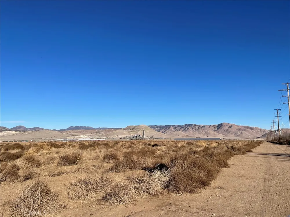 20028 Tehachapi Willow Springs Rd Tehachapi, CA 93561