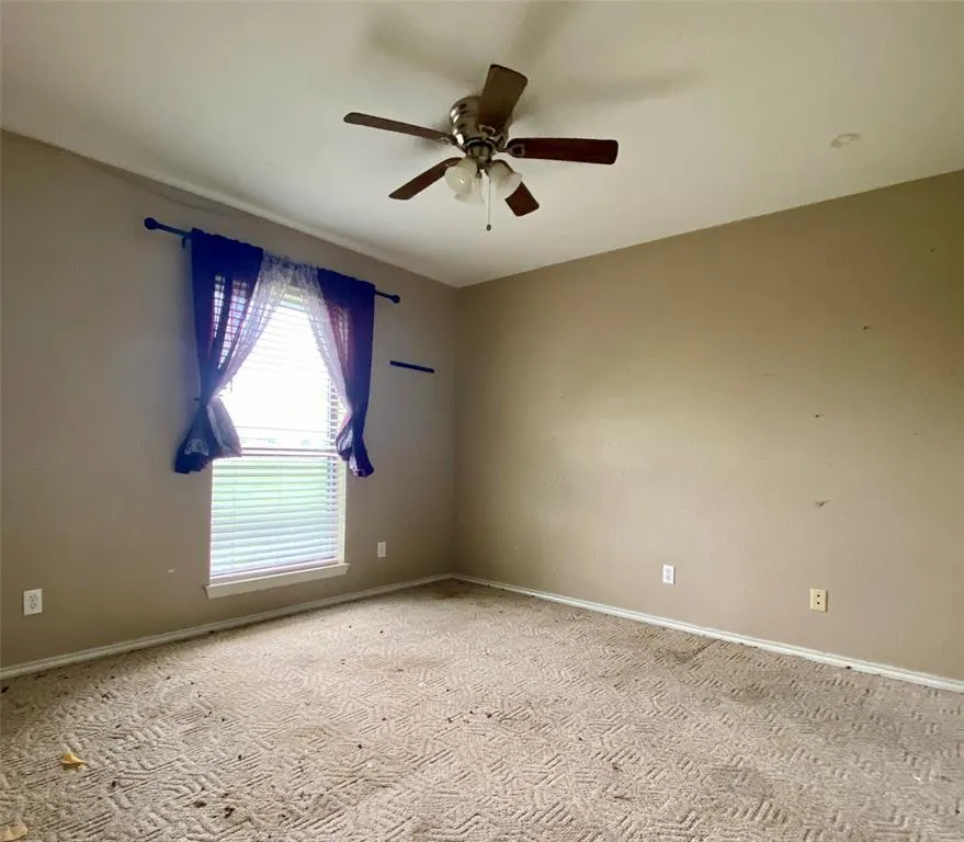 218 County Road 2992 Windom, TX 75492