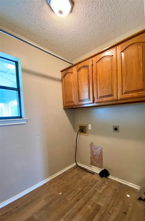 218 County Road 2992 Windom, TX 75492