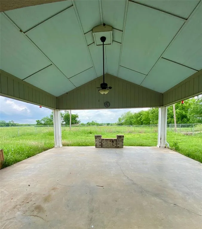 218 County Road 2992 Windom, TX 75492