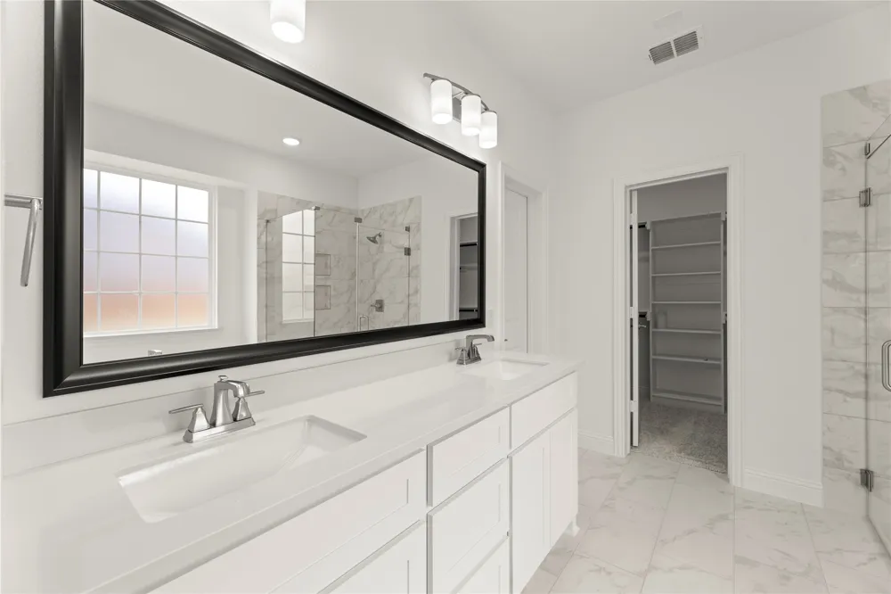 12710 Meadow Glen Rowlett, TX 75089