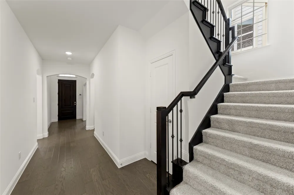 12710 Meadow Glen Rowlett, TX 75089