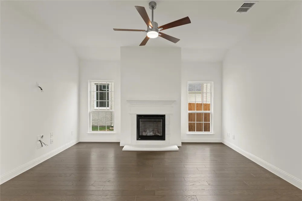 12710 Meadow Glen Rowlett, TX 75089