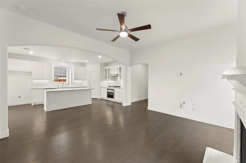 12710 Meadow Glen Rowlett, TX 75089
