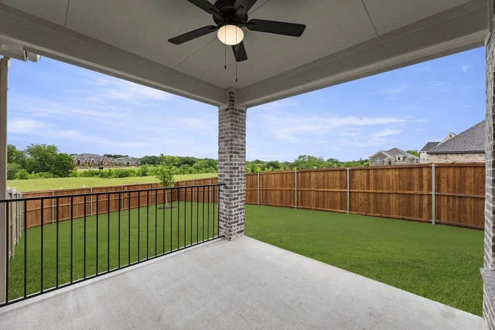 12710 Meadow Glen Rowlett, TX 75089