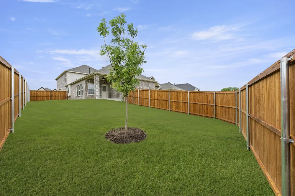 12710 Meadow Glen Rowlett, TX 75089