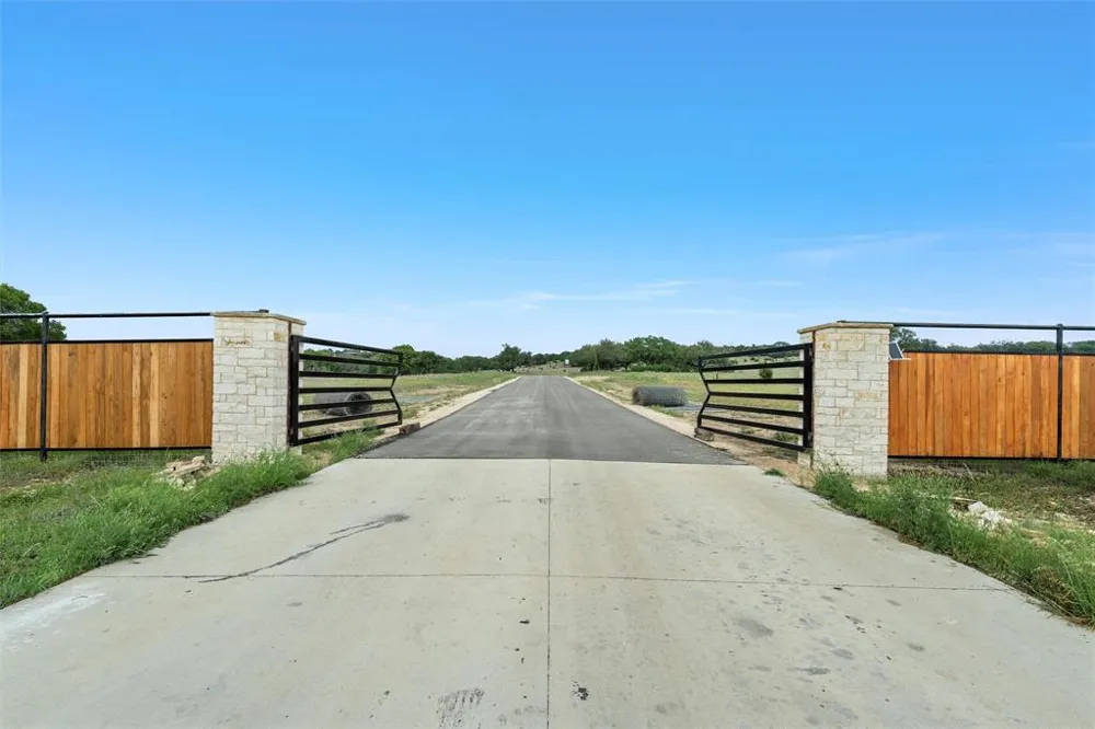 446 Grand Canyon Drive Oglesby, TX 76561