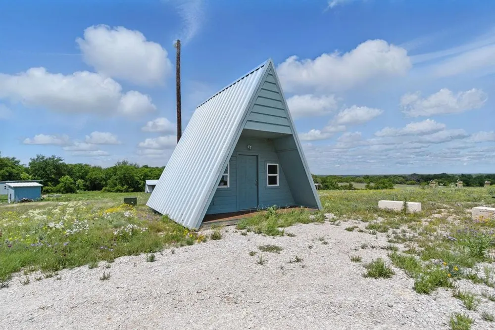 1613 County Road 440 De Leon, TX 76444