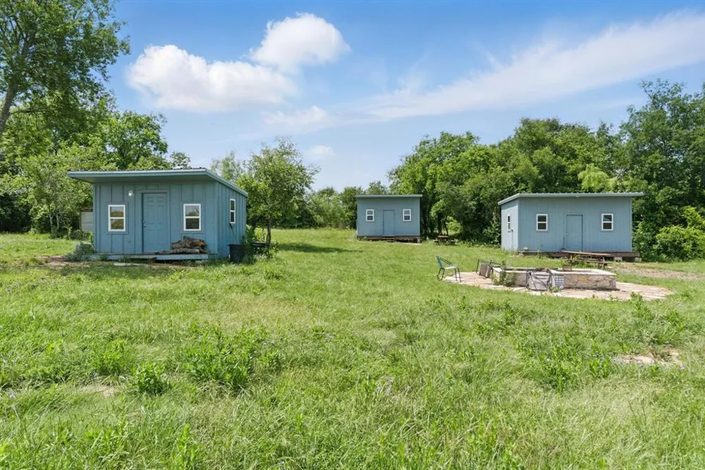 1613 County Road 440 De Leon, TX 76444